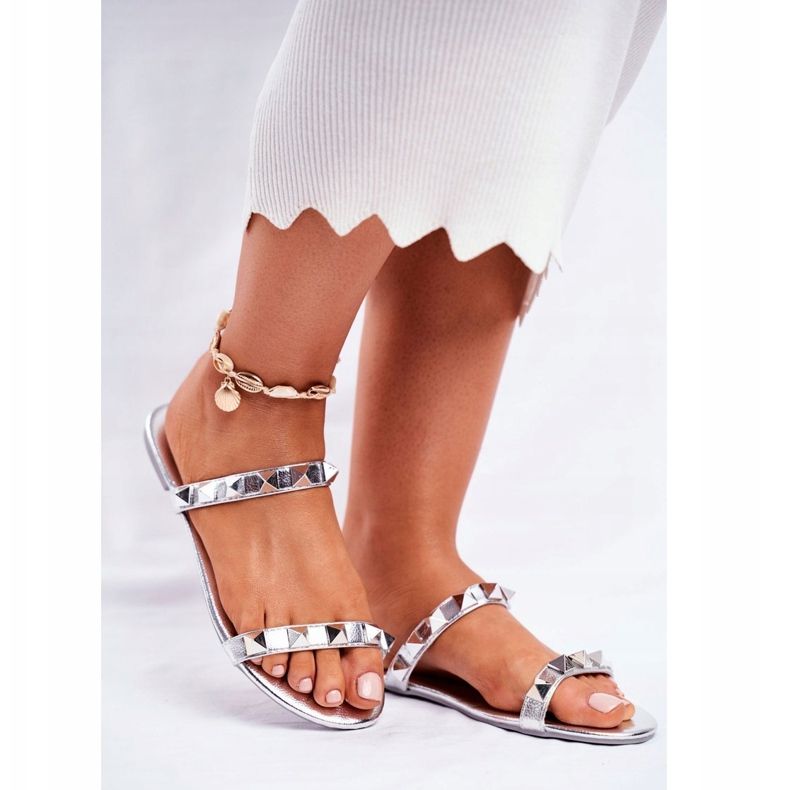 Silberne Merrados-Hausschuhe für Damen mit Nieten grau 1