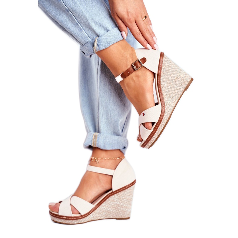 SEA Damen Sandalen mit Keilabsatz Beige LaMane 1