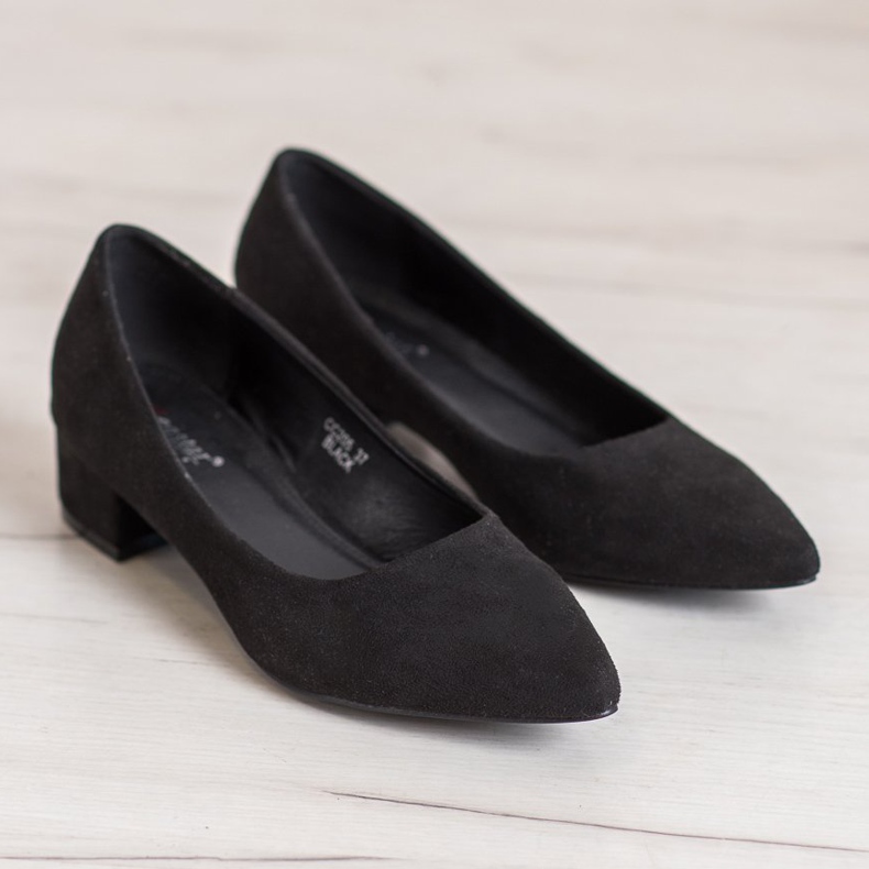 Schwarze VINCEZA Pumps 1
