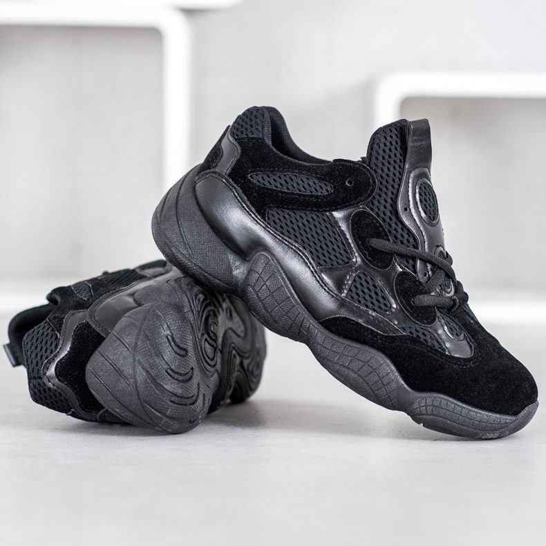 SHELOVET Schwarze Turnschuhe 1