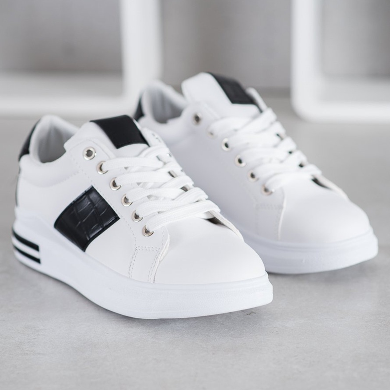 RTX WALK Sneakers mit schwarzen Einsätzen weiß 2