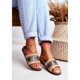 EVento Damen BeNice Beige Flip Flops Auf Kork Mit Strasssteinen 2