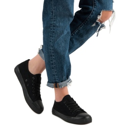 SHELOVET Schwarze Turnschuhe 1