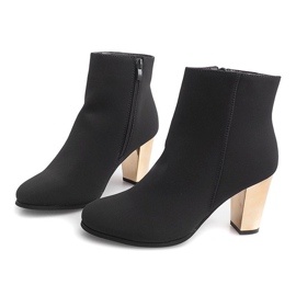 BM Graue Stiefel auf einem Pfosten B2908 Grau 1