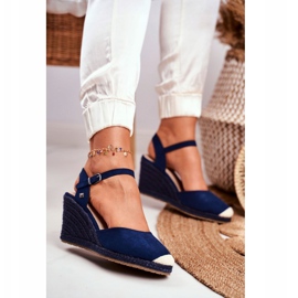 Damen Sandalen auf einem geflochtenen Keil Big Star Marineblau DD274A172 1