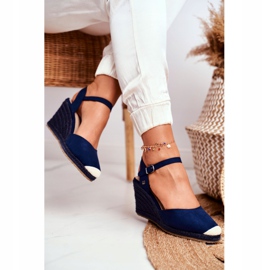 Damen Sandalen auf einem geflochtenen Keil Big Star Marineblau DD274A172 2