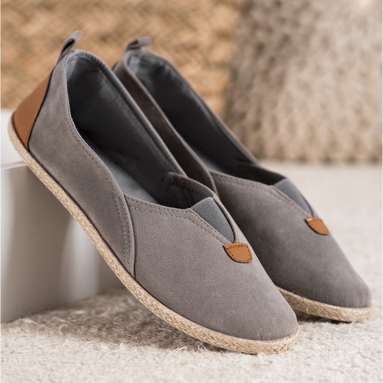 SHELOVET Graue Slipper 1