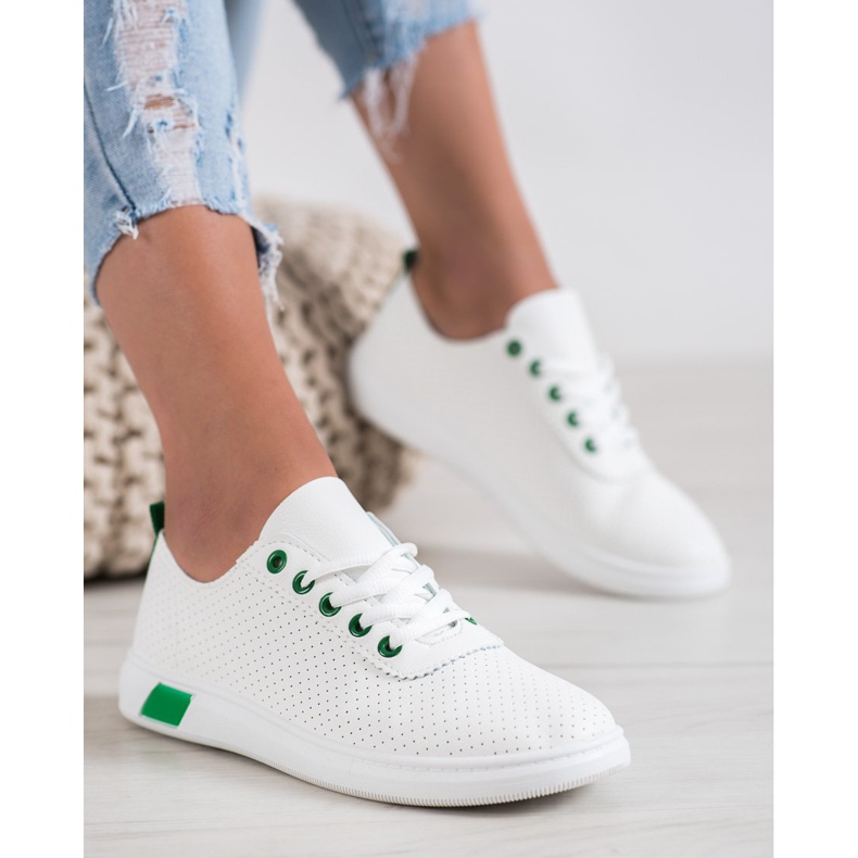 SHELOVET Durchbrochene Sneakers mit Öko-Leder weiß 2