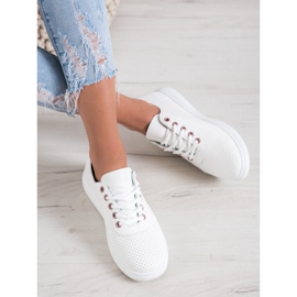 SHELOVET Durchbrochene Sneakers mit Öko-Leder weiß 1