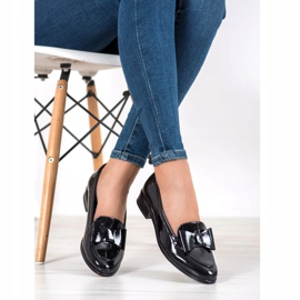 Lordsy mit niedrigen Absätzen VINCEZA schwarz 2