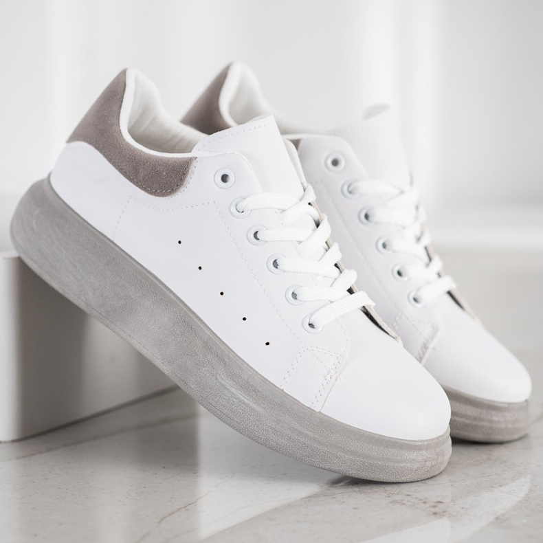 SHELOVET Sneakers auf der grauen Plattform weiß 2