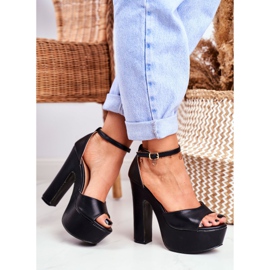 LU BOO Hohe schwarze Sandalen auf einer Bar HighShoes-Plattform 2