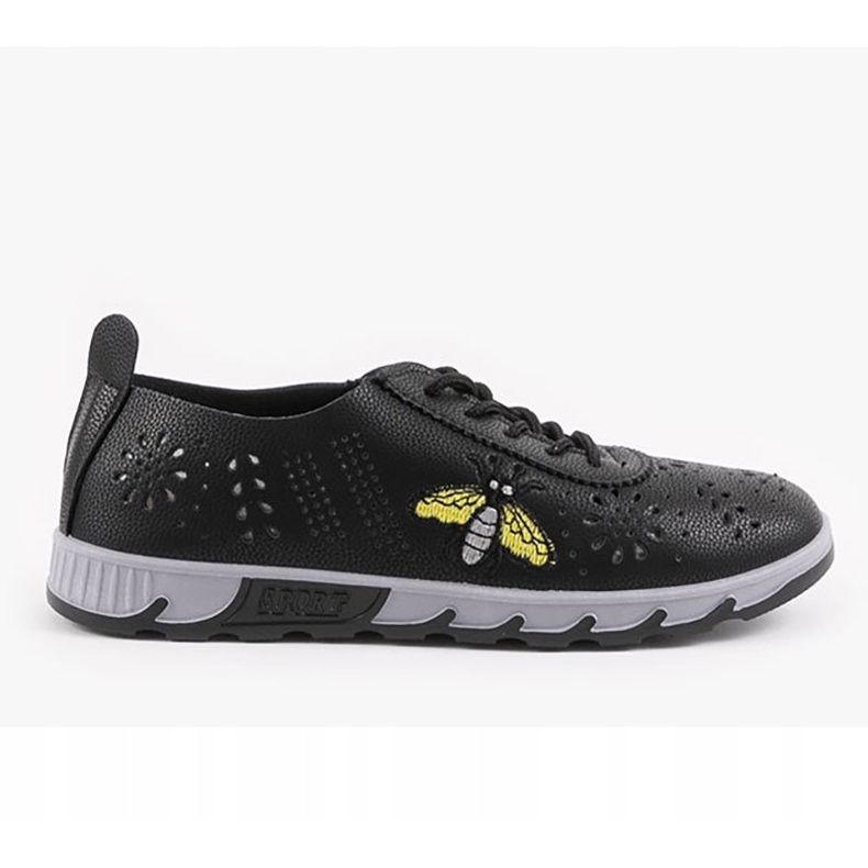 Schwarze, durchbrochene Sneakers mit Aufdruck von JH81171-3 1