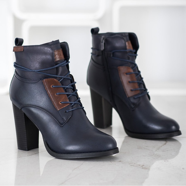 Evento Marineblaue Stiefel auf einer Säule navy blau 1