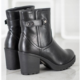 J. Star Warme Stiefel auf der Post schwarz 1