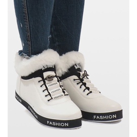 Weiße isolierte Pelzwildlederstiefel NB252P-1 2