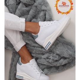 Weiße MY-0367 WHITE / BLUE Sneakers auf einem versteckten Keil 1