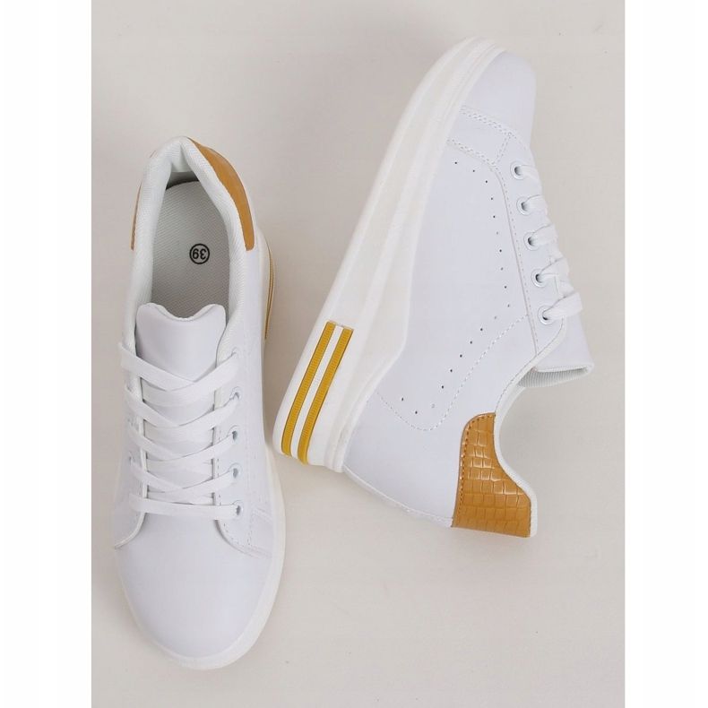 MY-0367 WHITE / YELLOW weiße Sneakers auf einem versteckten Keil 1