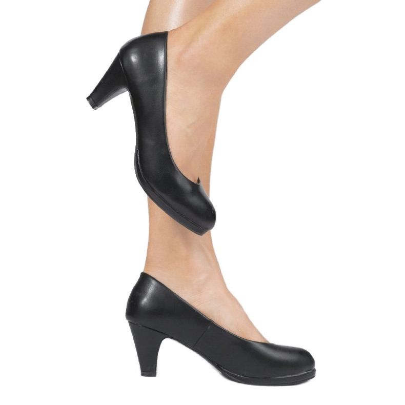 Schwarze Pumps am XF09-1 Pfosten 1