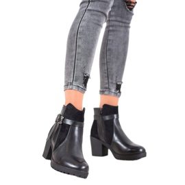 J. Star Bequeme Stiefel auf der Plattform schwarz 1