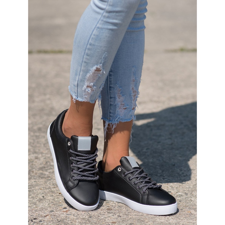 SHELOVET Sneakers mit dekorativen Schnürsenkeln schwarz 1