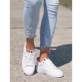 SHELOVET Stilvolle Sneaker mit Öko-Leder weiß 2