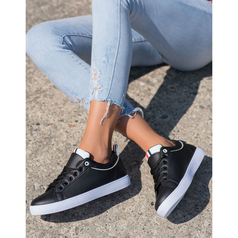 SHELOVET Stilvolle Sneaker mit Öko-Leder schwarz 2