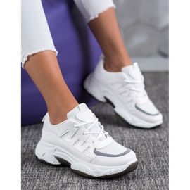 SHELOVET Bequeme Sneaker mit Mesh weiß 1
