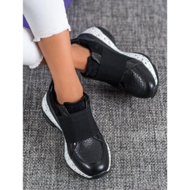 Bestelle Slip-On-Sneaker auf der Plattform schwarz 2