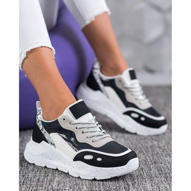 Kayla Sneaker mit Holo-Effekt schwarz 1