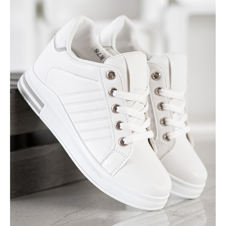 SHELOVET Weiße Sneaker mit Keilabsatz 2