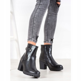 J. Star Warme Stiefel auf der Post schwarz 1