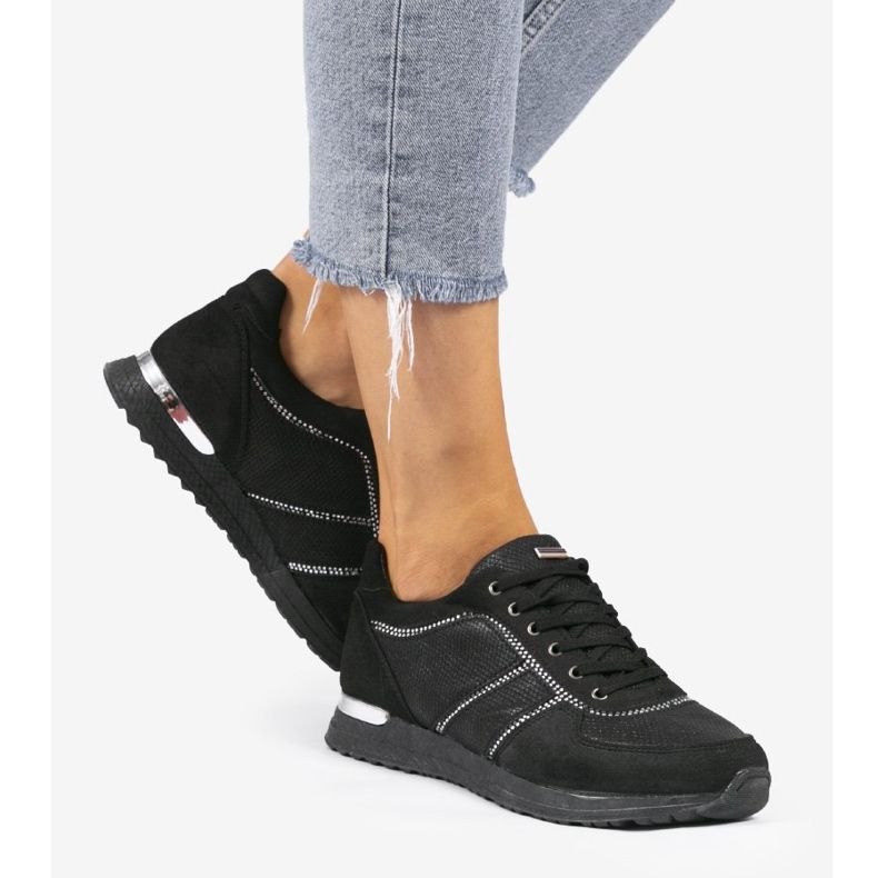 Schwarze Sportschuhe aus Öko-Wildleder 6162-Y 1