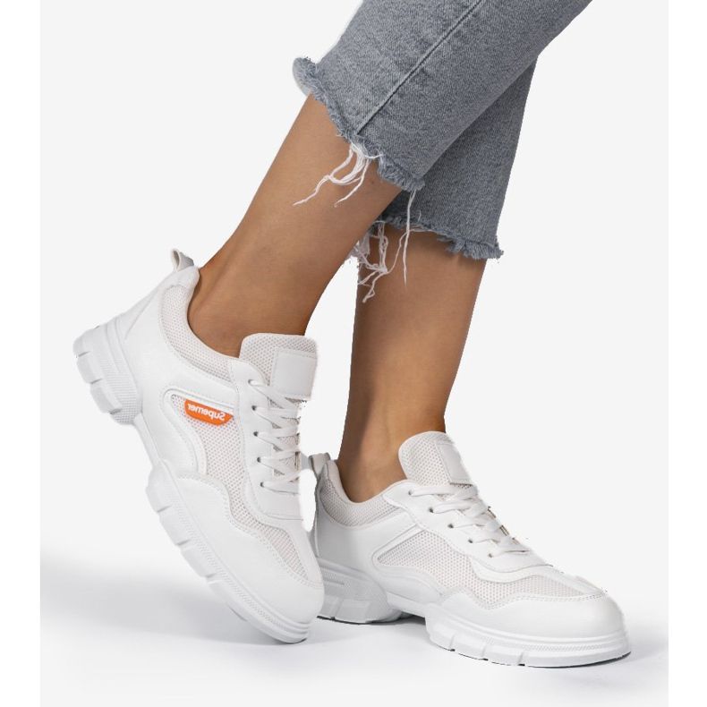 Weiße modische Sportschuhe C051 2