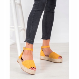SHELOVET Gelbe Espadrilles mit offener Spitze 1