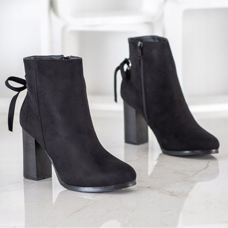 Goodin Stiefel mit dekorativer Bindung schwarz 1