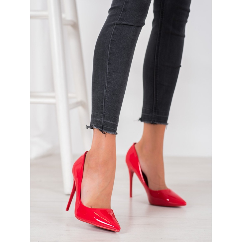 Queentina Lackierte rote Pins 2