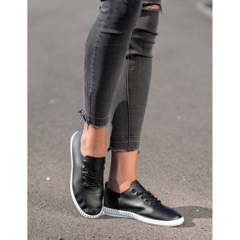 SHELOVET Schwarze Sneakers mit Öko-Leder 2
