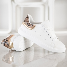 SHELOVET Bequeme weiße Turnschuhe 2