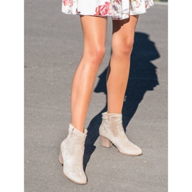 Bestelle Klassische durchbrochene Cowboystiefel beige 1