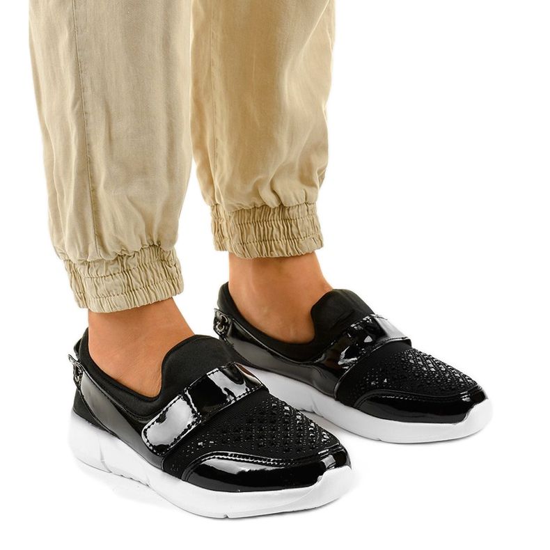 Schwarz-weiße Sportschuhe zum Hineinschlüpfen B120-1 1