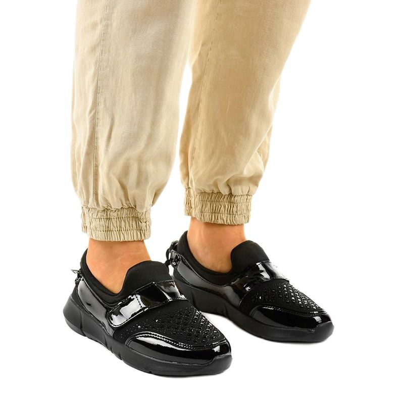 Schwarze B120 Sportschuhe zum Hineinschlüpfen 1