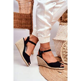 Damen Sandalen auf einem geflochtenen Keil Big Star Schwarz DD274A209 2