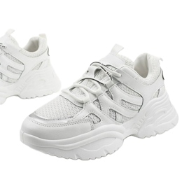 Cahraelas weiße Turnschuhe 1