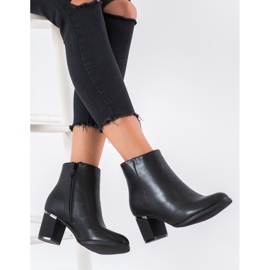 SHELOVET Stilvolle schwarze Stiefel 1