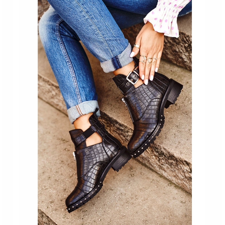 Schwarze Damenstiefel mit Ausschnitten Black Hampton 1