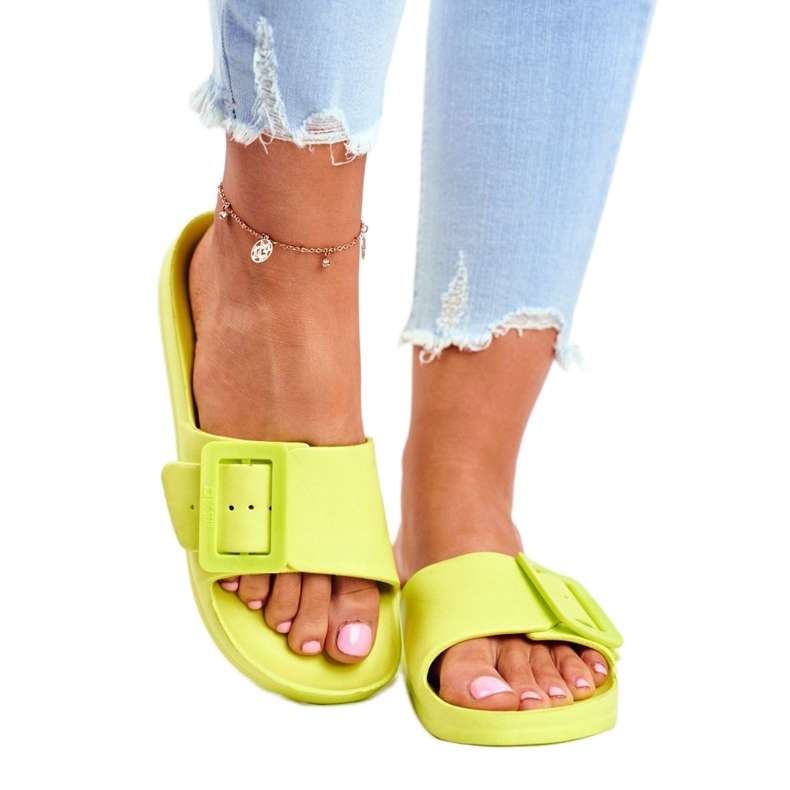 Damen Hausschuhe Big Star mit grüner Schnalle FF274A390 3