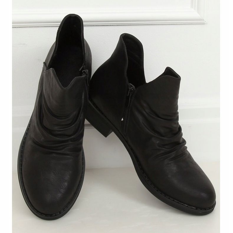 Schwarze Stiefel mit ausgeschnittenem Gesicht schwarz ST-22P Schwarz 1