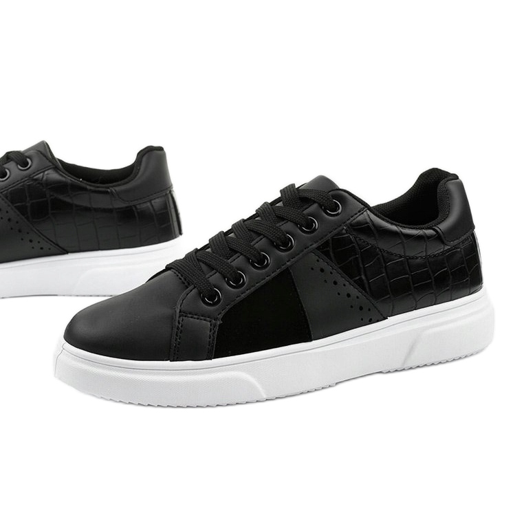 Schwarze stylische Damen Sneaker BK928 1