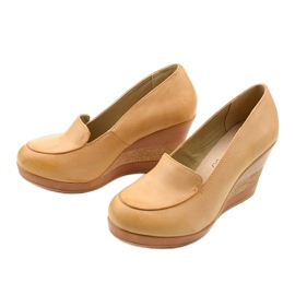 Beige Pumps am Cofton Keilabsatz 2
